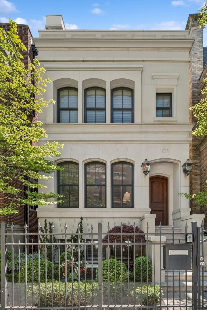 629 W Schubert Ave., Chicago, IL 60614