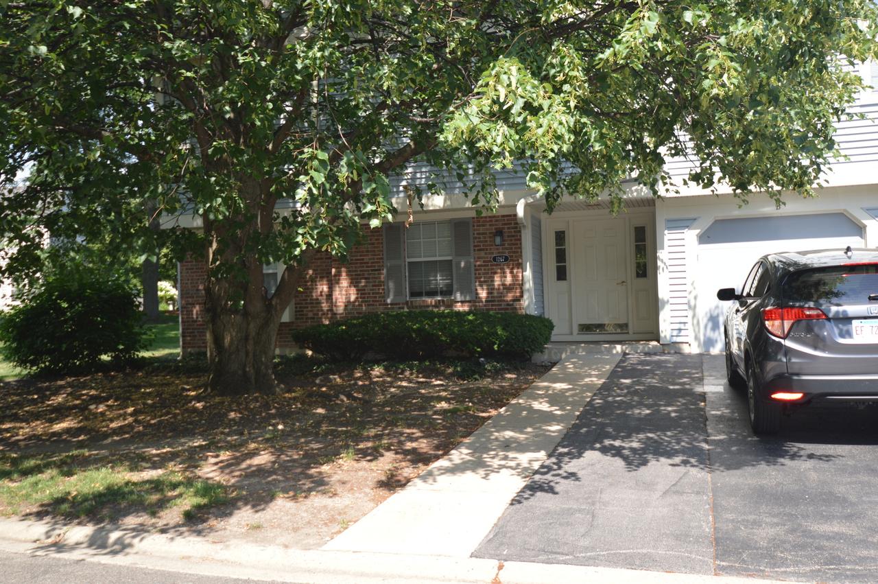 1267 Bradwell Ln. #E, Mundelein, IL 60060