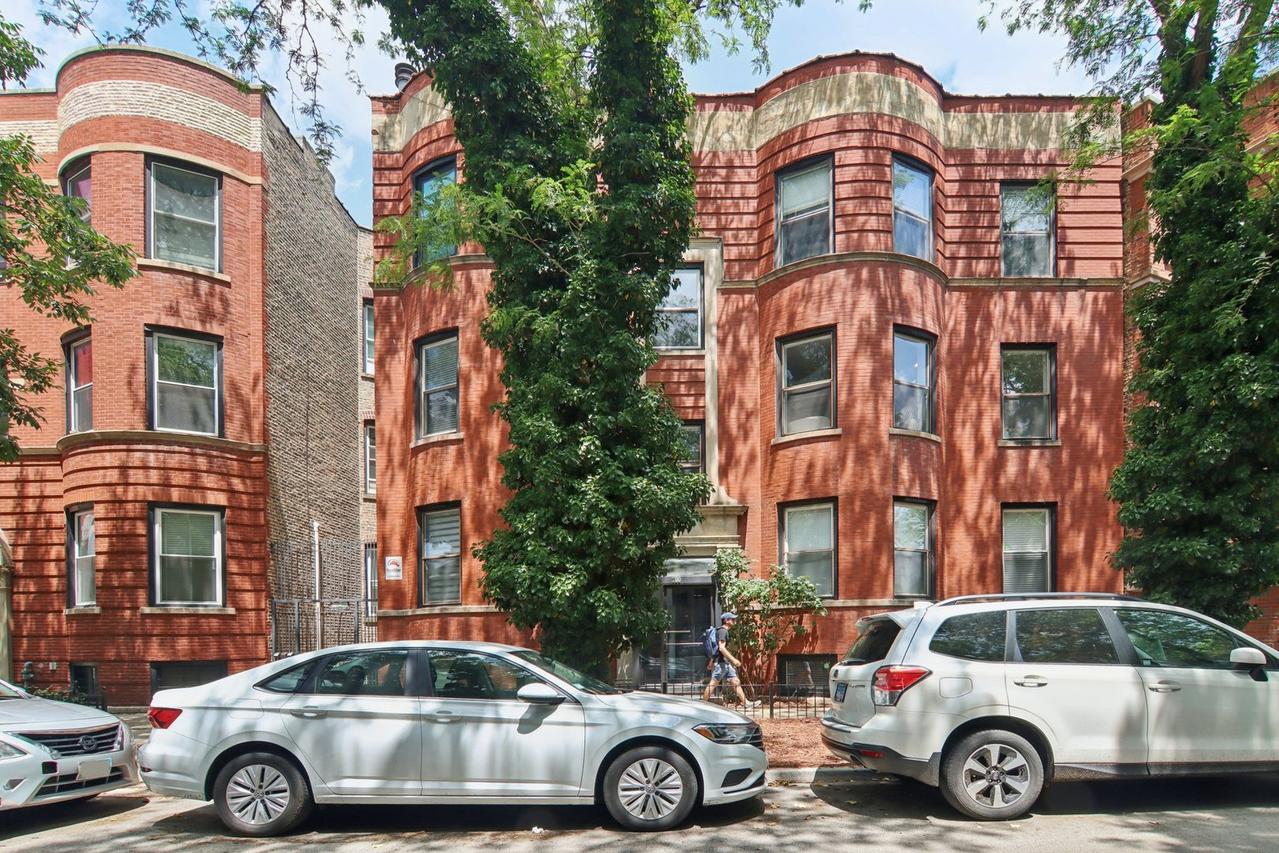 700 W Cornelia Ave. #3E, Chicago, IL 60657