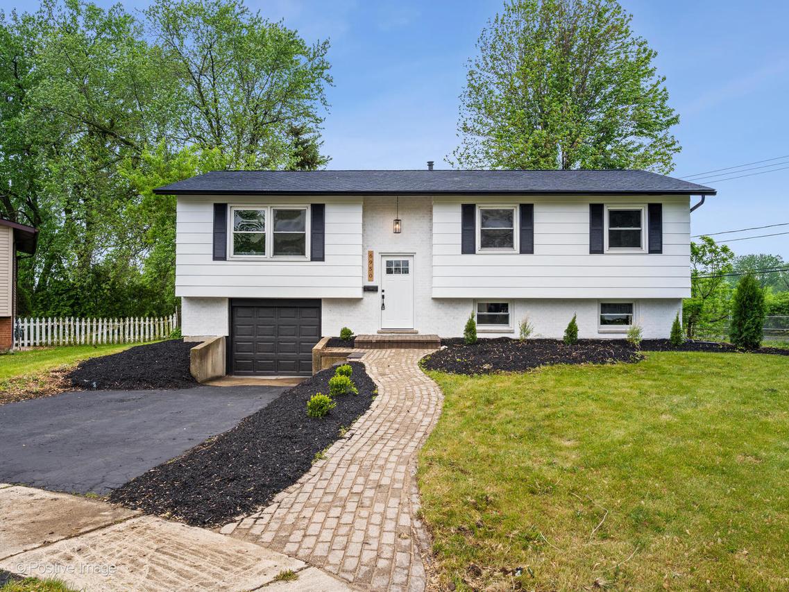6950 Longmeadow Ln., Hanover Park, IL 60133