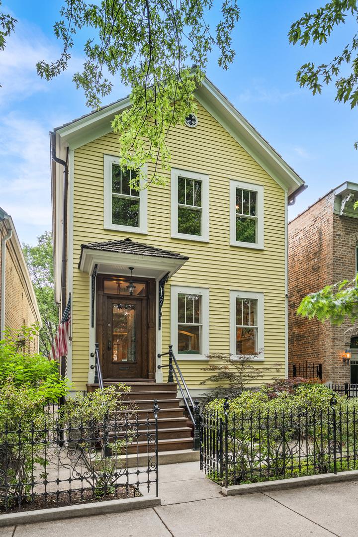 2131 W Schiller St., Chicago, IL 60622