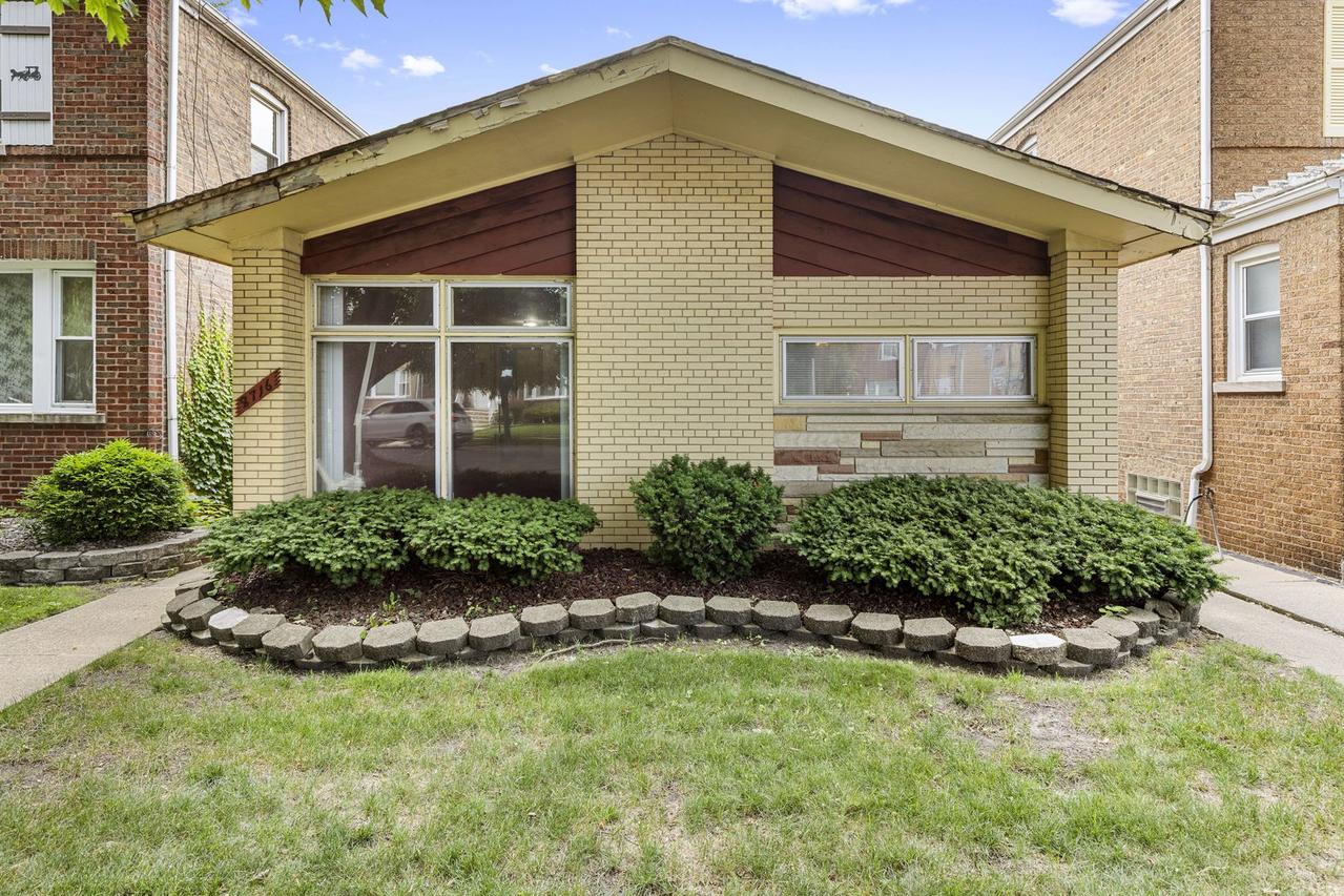 8716 S Merrill Ave., Chicago, IL 60617