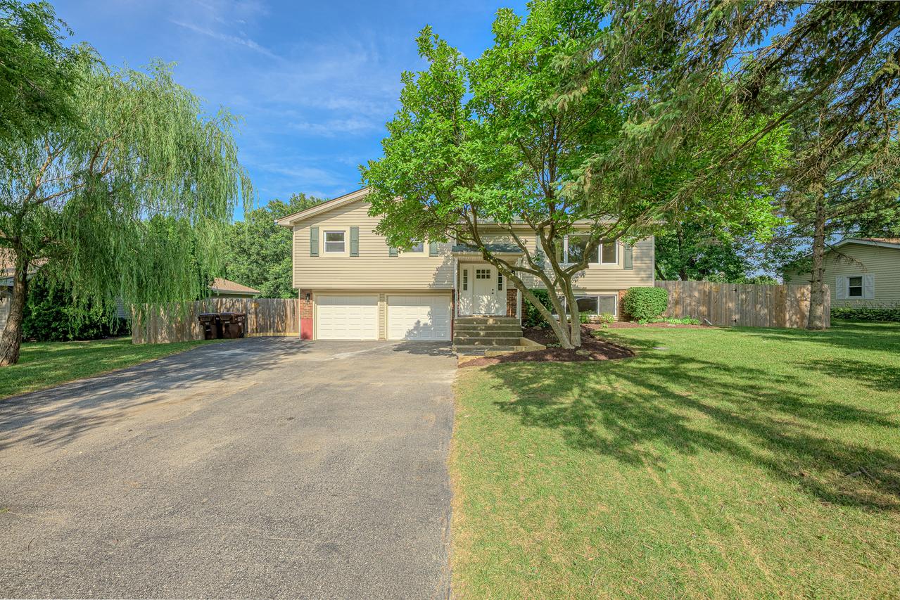 214 Somerset Ct., New Lenox, IL 60451