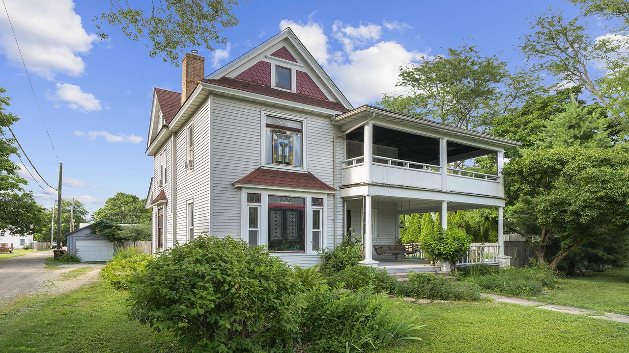 123 E 3rd St., Byron, IL 61010