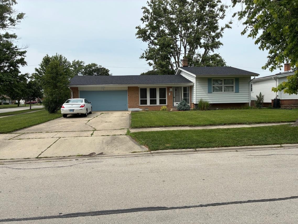 10 Lombard Cir., Lombard, IL 60148