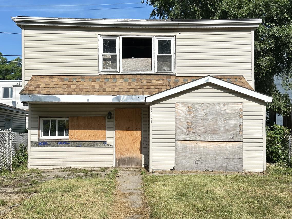 7253 S Prairie Ave., Chicago, IL 60619