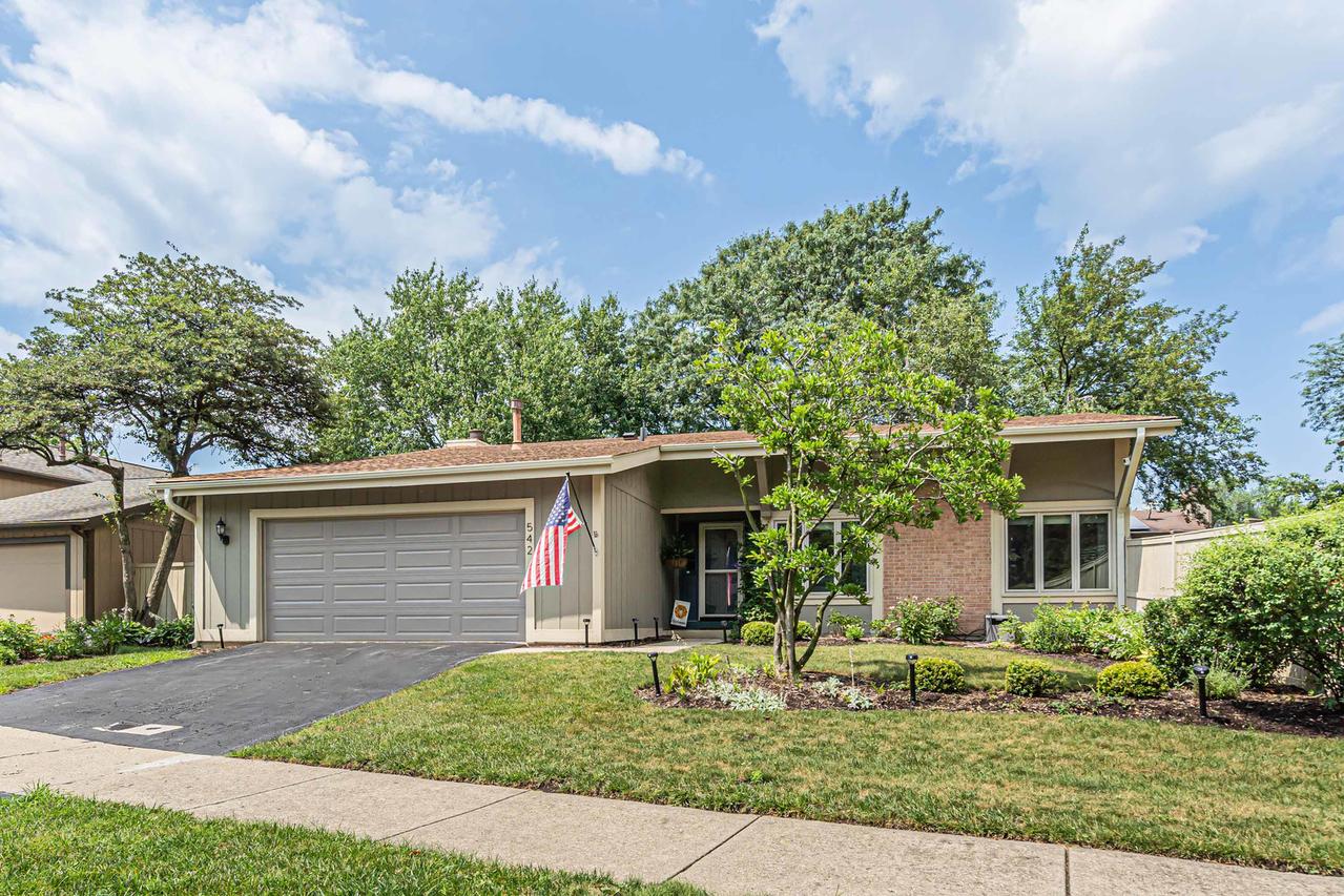 542 Bryce Tr., Roselle, IL 60172