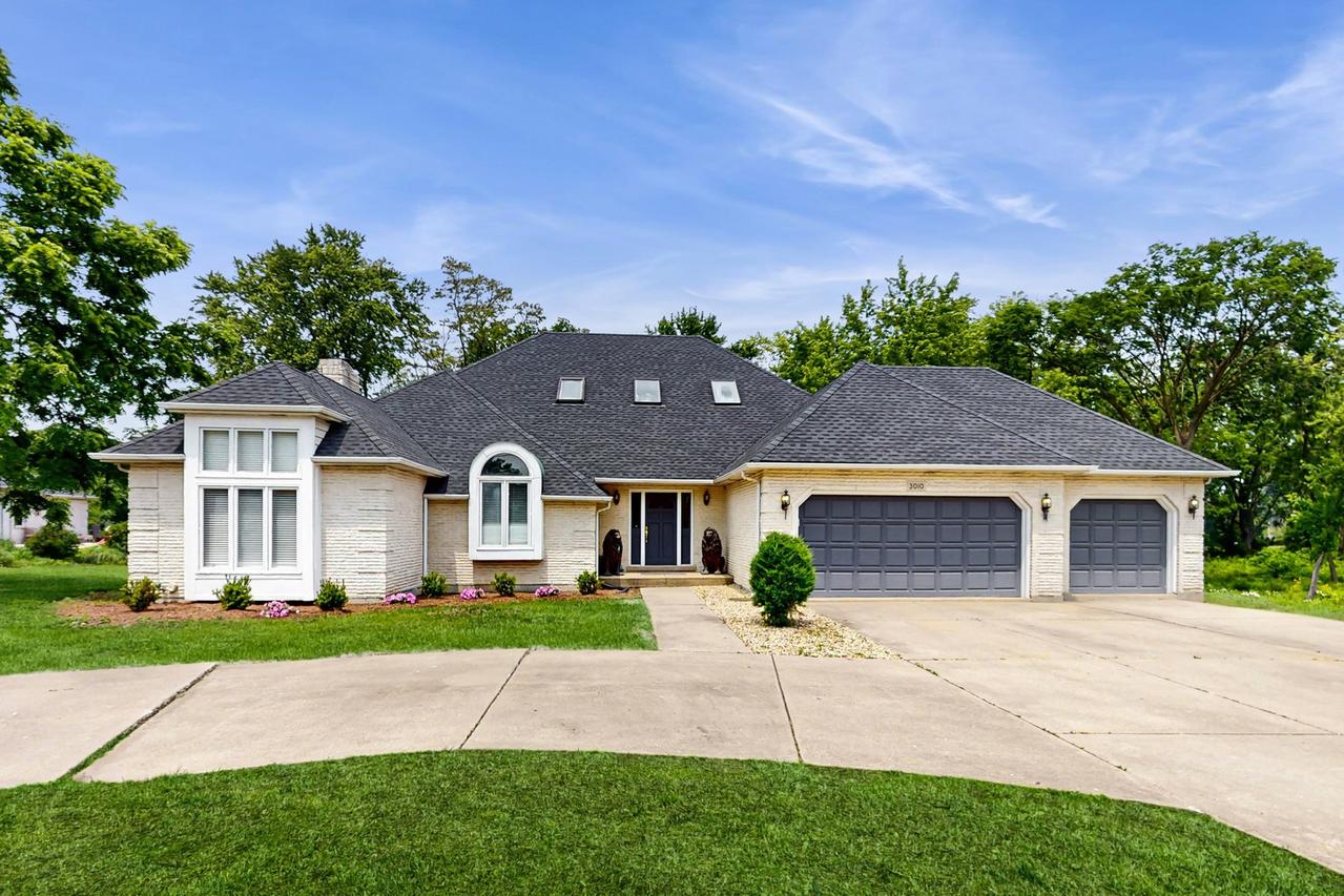 3010 35th St., Oak Brook, IL 60523