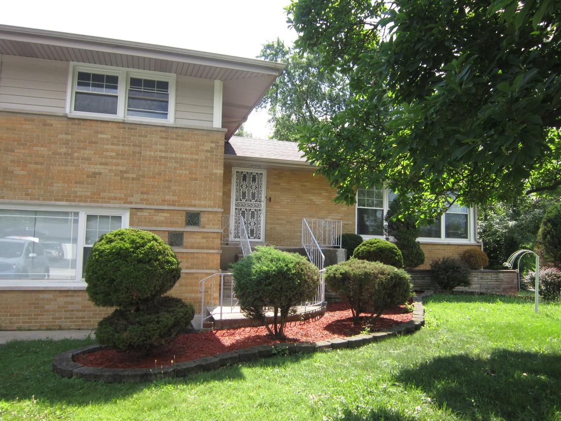 15831 Trumbull Ave., Markham, IL 60428