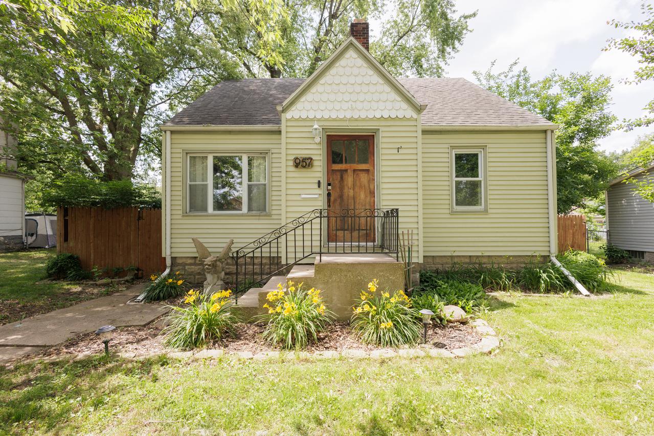 957 S 7th Ave., Kankakee, IL 60901
