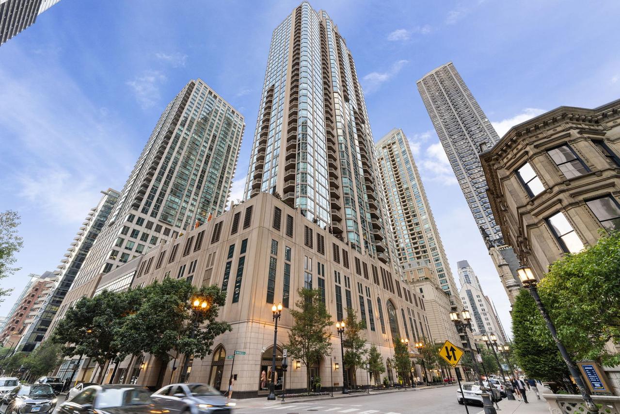 21 E Huron St. #3704, Chicago, IL 60611
