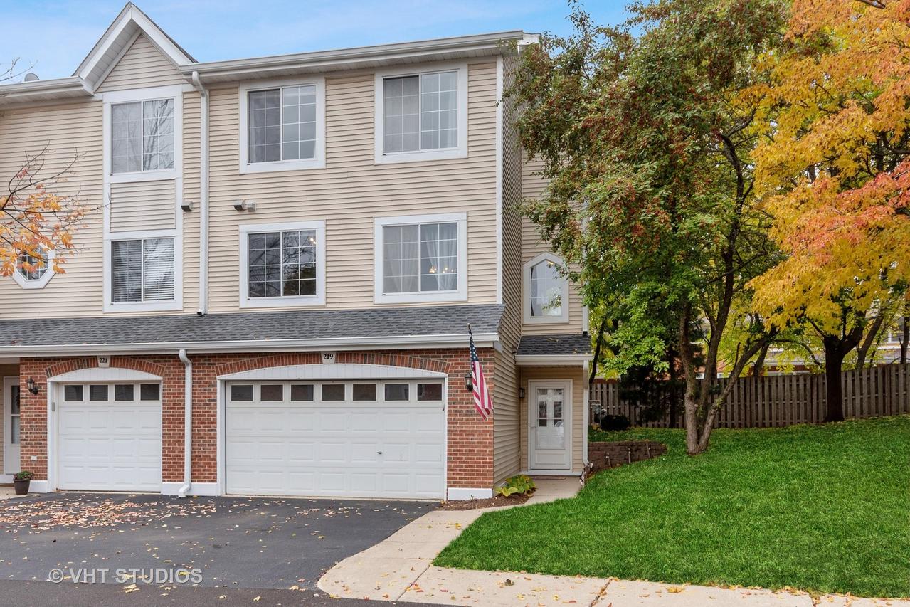 219 E Parallel St., Palatine, IL 60067