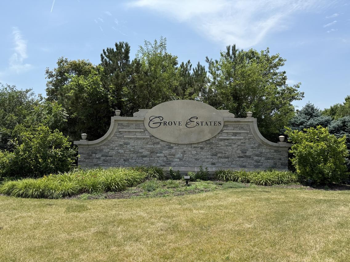 7077 Fitkins Dr., Oswego, IL 60543