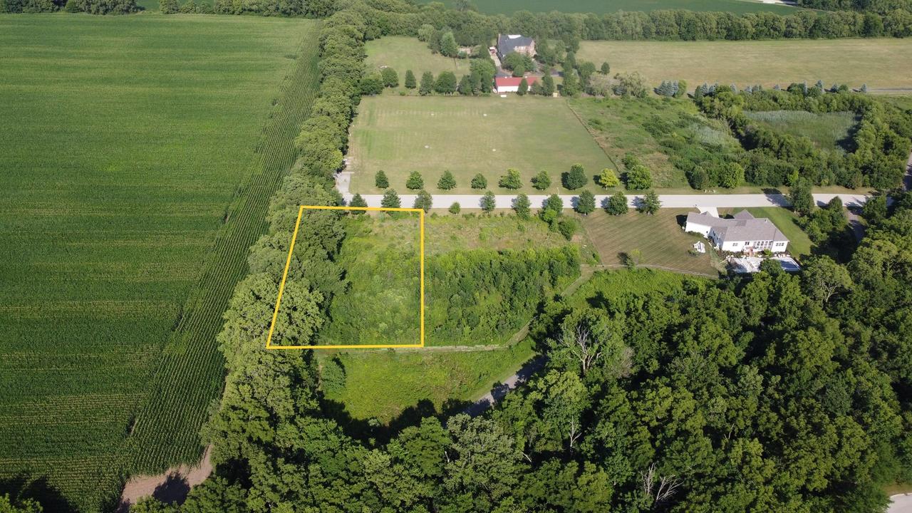 7077 Fitkins Dr., Oswego, IL 60543