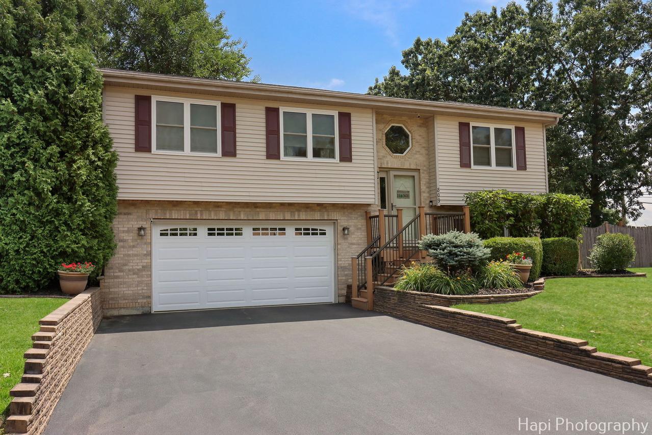 809 W Sheridan Rd., Mchenry, IL 60051