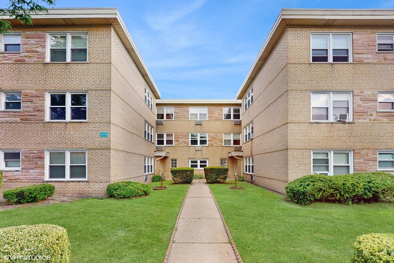 4629 Main St. #2A, Skokie, IL 60076