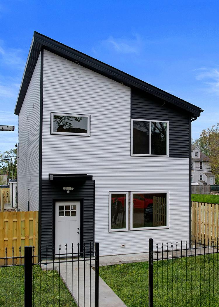 300 N Lockwood Ave., Chicago, IL 60644