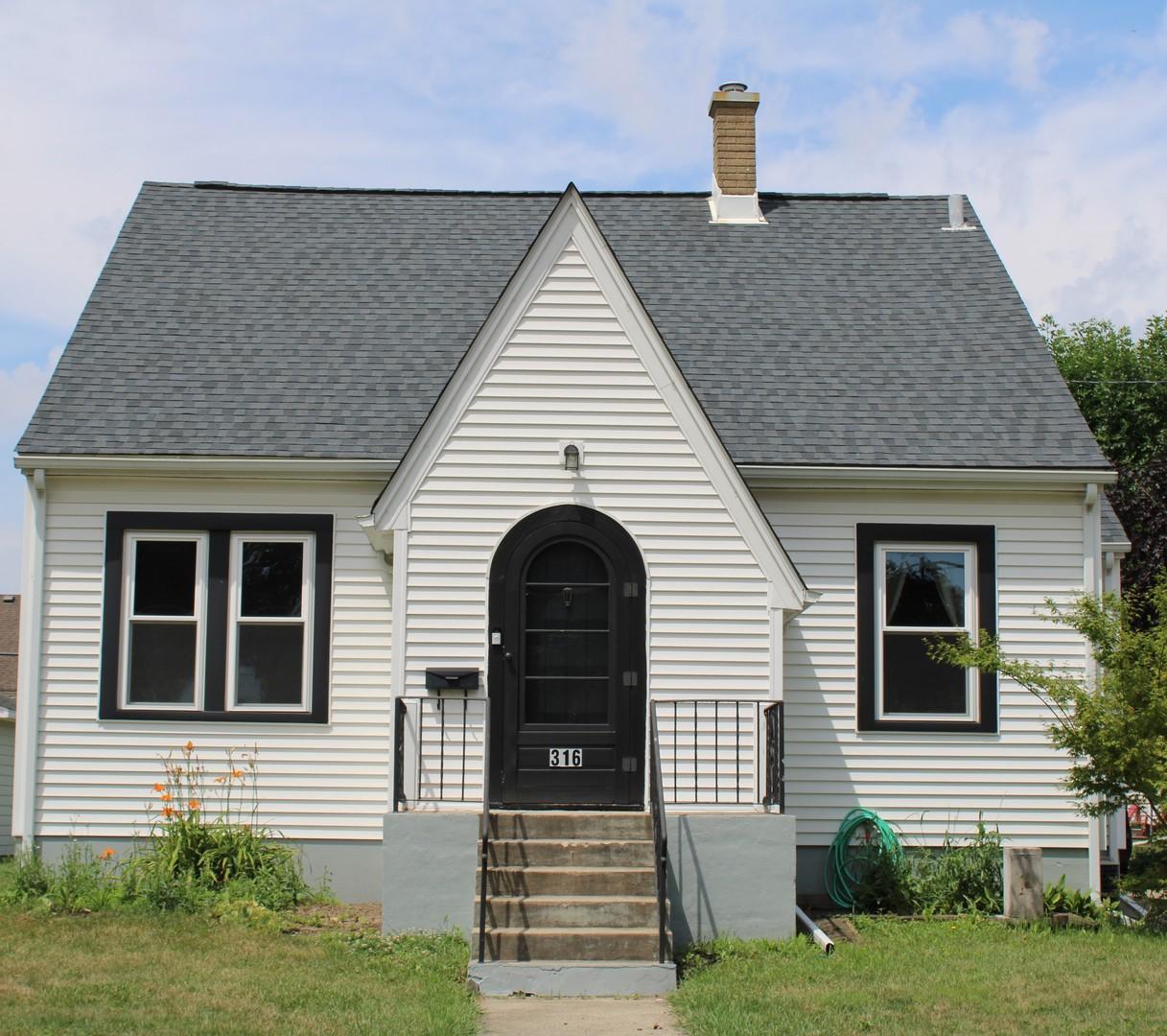 316 Marguerite St., Elgin, IL 60123