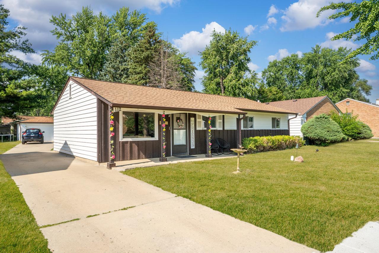 112 Cambridge Ln., Glendale Heights, IL 60139