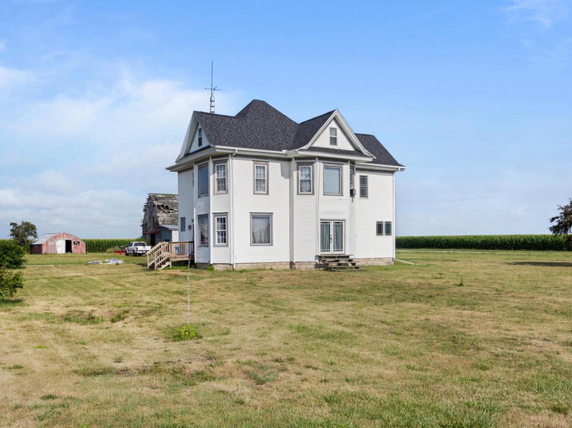 14373 N 1700 East Rd., Pontiac, IL 61764