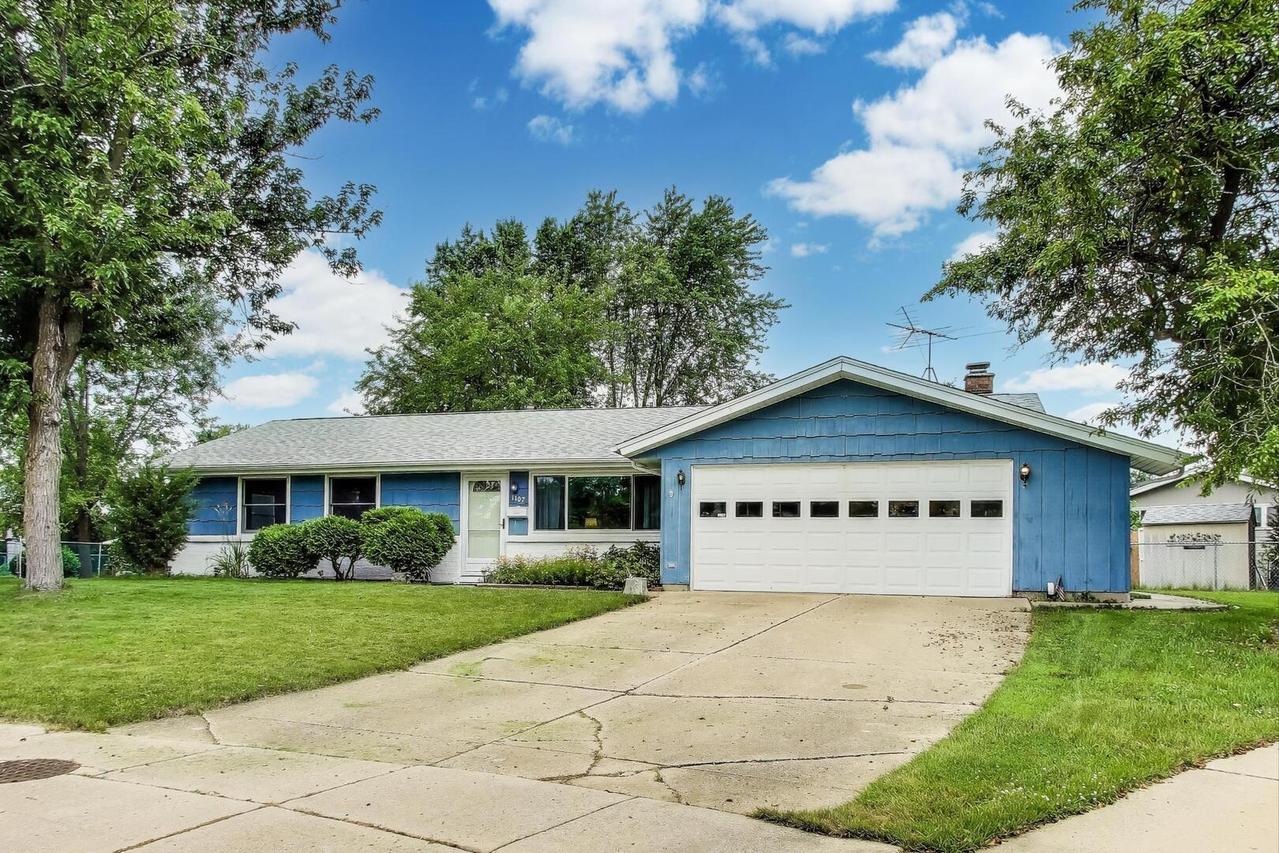 1107 Lela Ct., Schaumburg, IL 60193