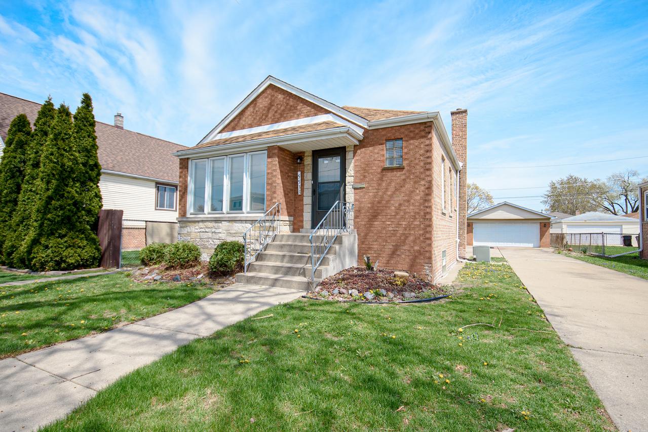 5533 S Menard Ave., Chicago, IL 60638