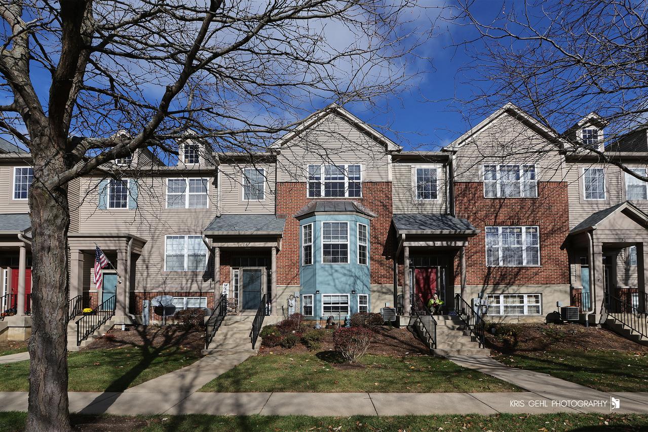 78 Thomas Ct., Grayslake, IL 60030