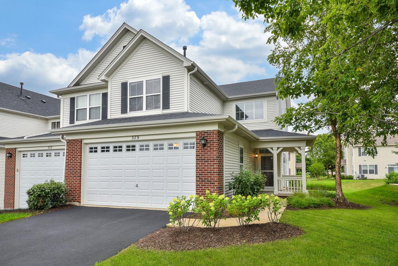 379 Mcgrath Dr., Oswego, IL 60543