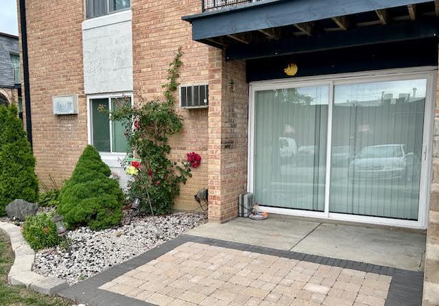 2B Dundee Quarter #101, Palatine, IL 60074