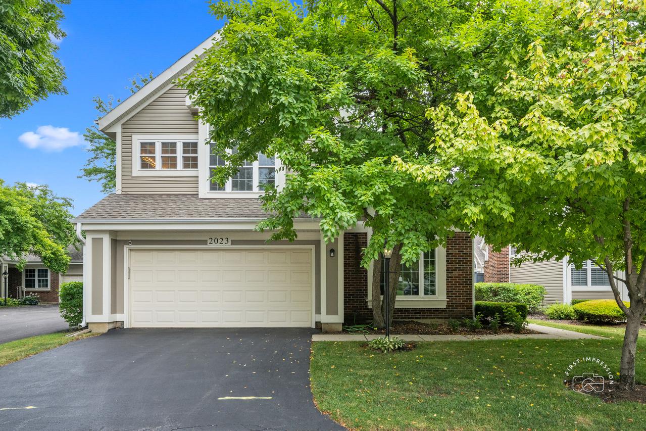 2023 N Stanton Ct., Arlington Heights, IL 60004