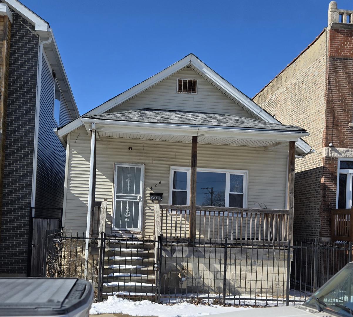 426 N Trumbull Ave., Chicago, IL 60624