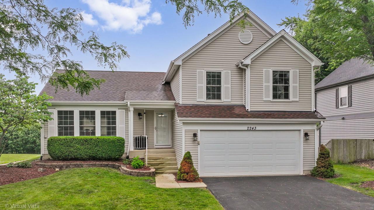 2243 Camden Ln., Hanover Park, IL 60133
