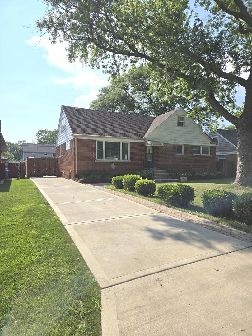 452 S Walnut St., Bensenville, IL 60106