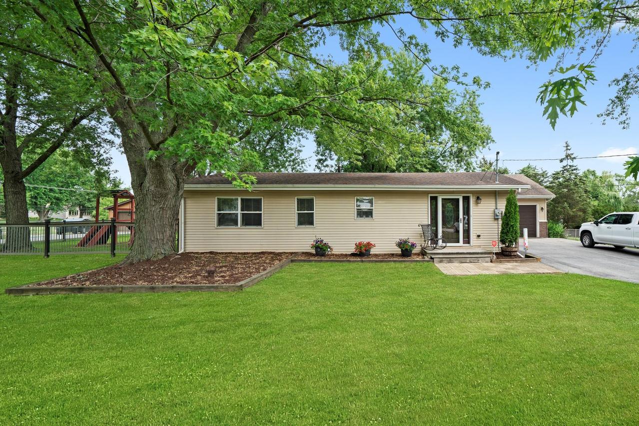 17011 Le Claire Ave., Tinley Park, IL 60477