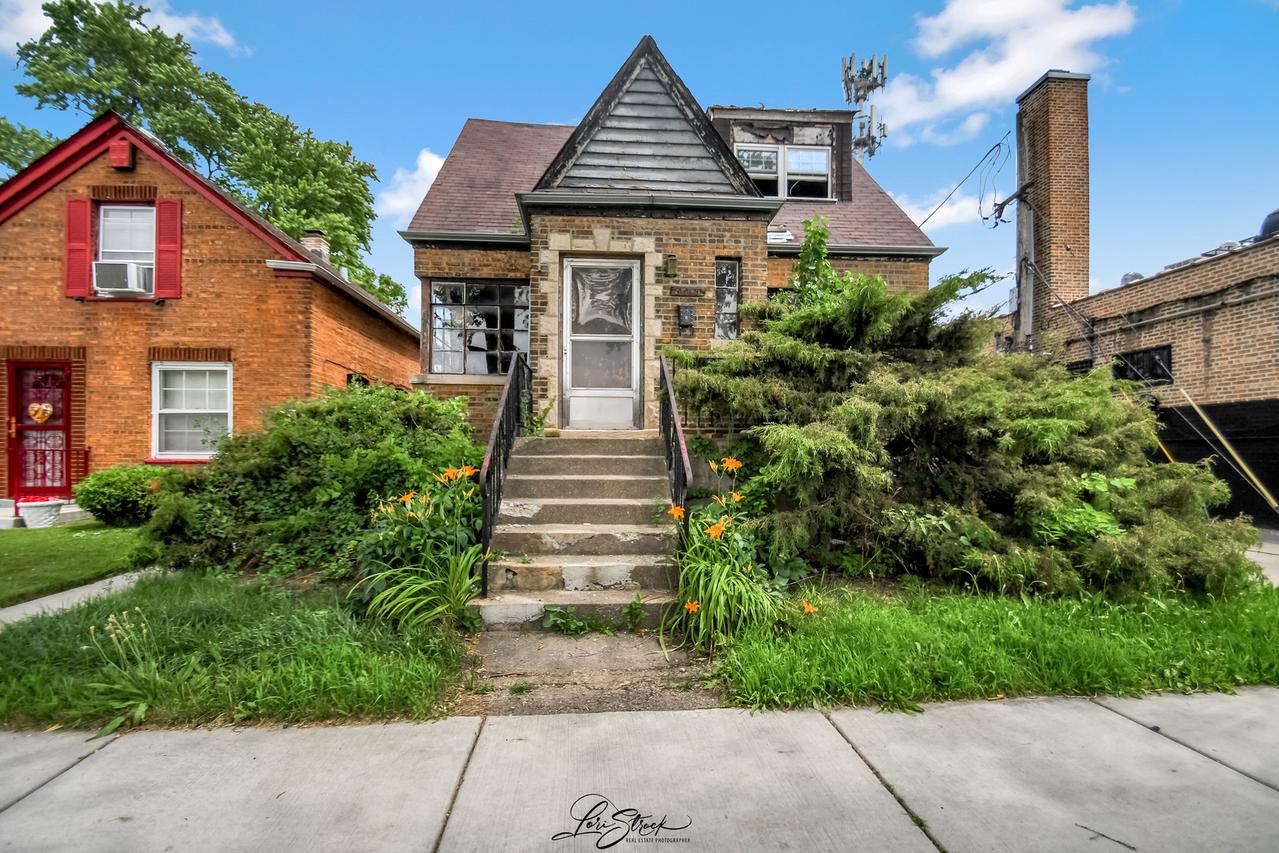 8645 S Bennett Ave., Chicago, IL 60617
