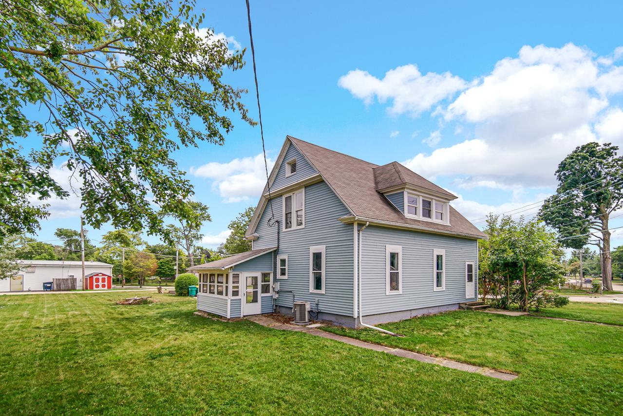 110 S Wood St., Elwood, IL 60421