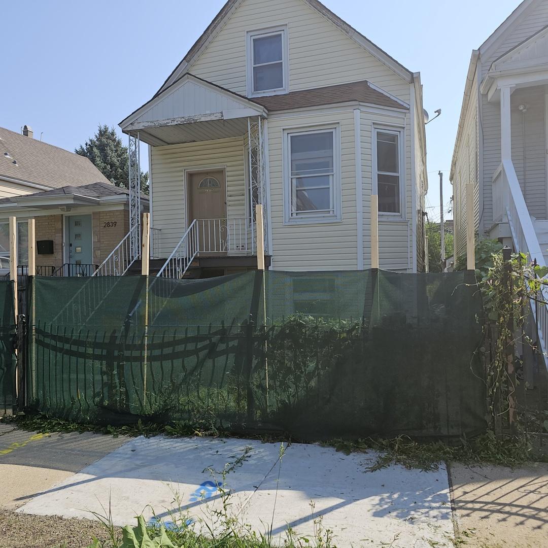 2837 N Ridgeway Ave., Chicago, IL 60618