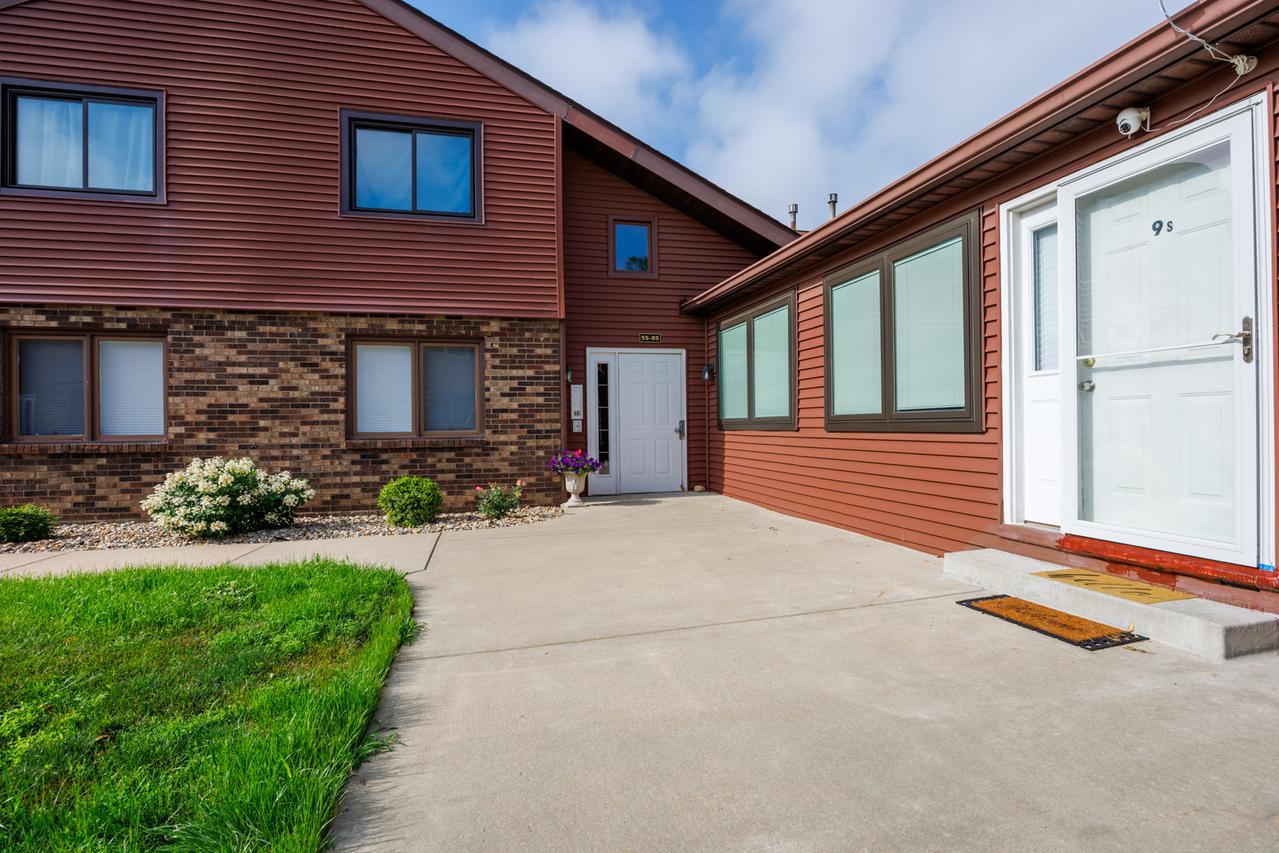 601 N Main St. #7S, Normal, IL 61761