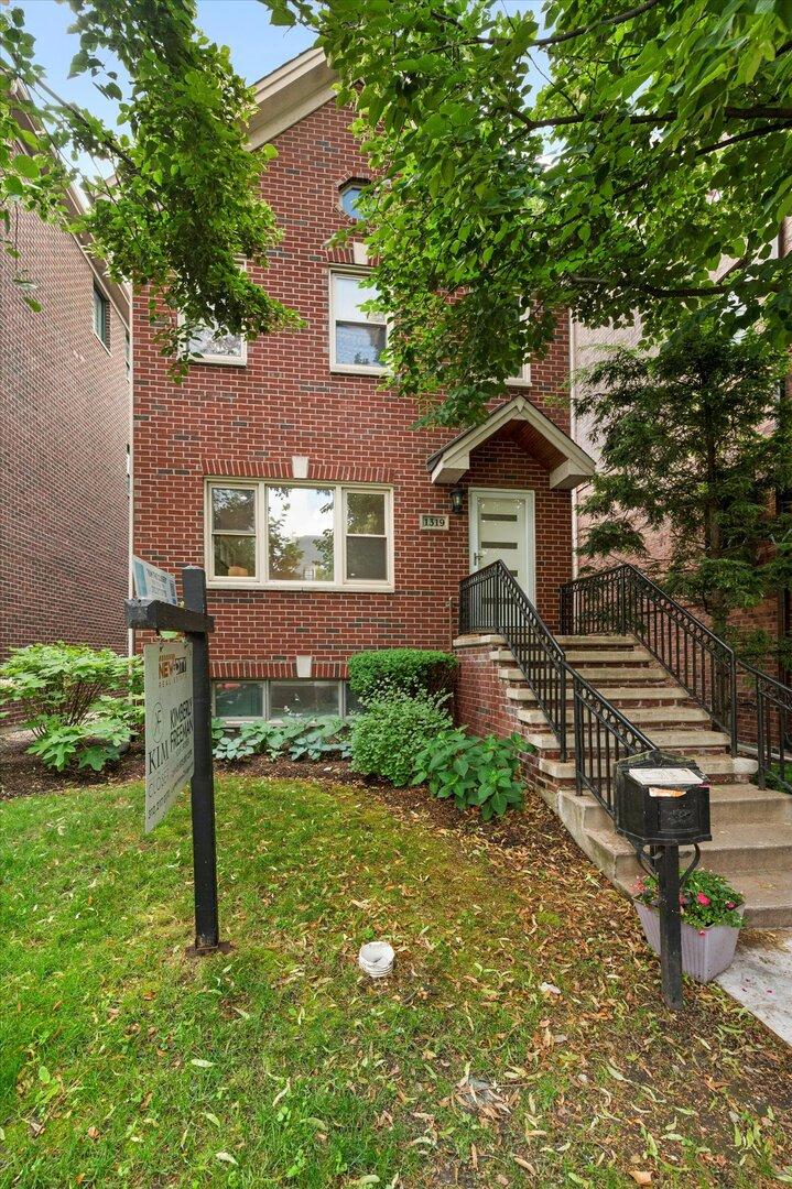 1319 W 32nd Pl., Chicago, IL 60608