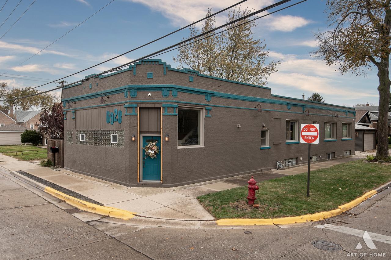 6928 Pershing Rd., Berwyn, IL 60402