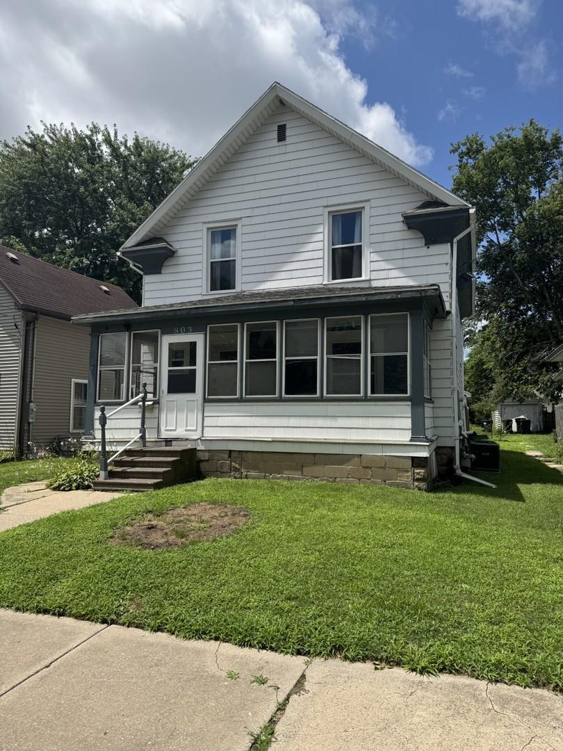 803 Avenue C, Sterling, IL 61081