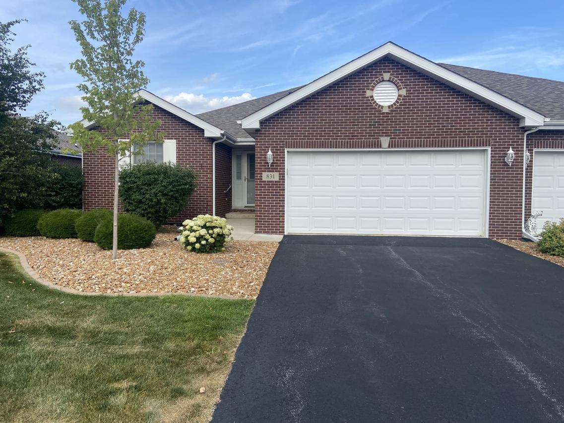 831 Oriole Dr., Peotone, IL 60468