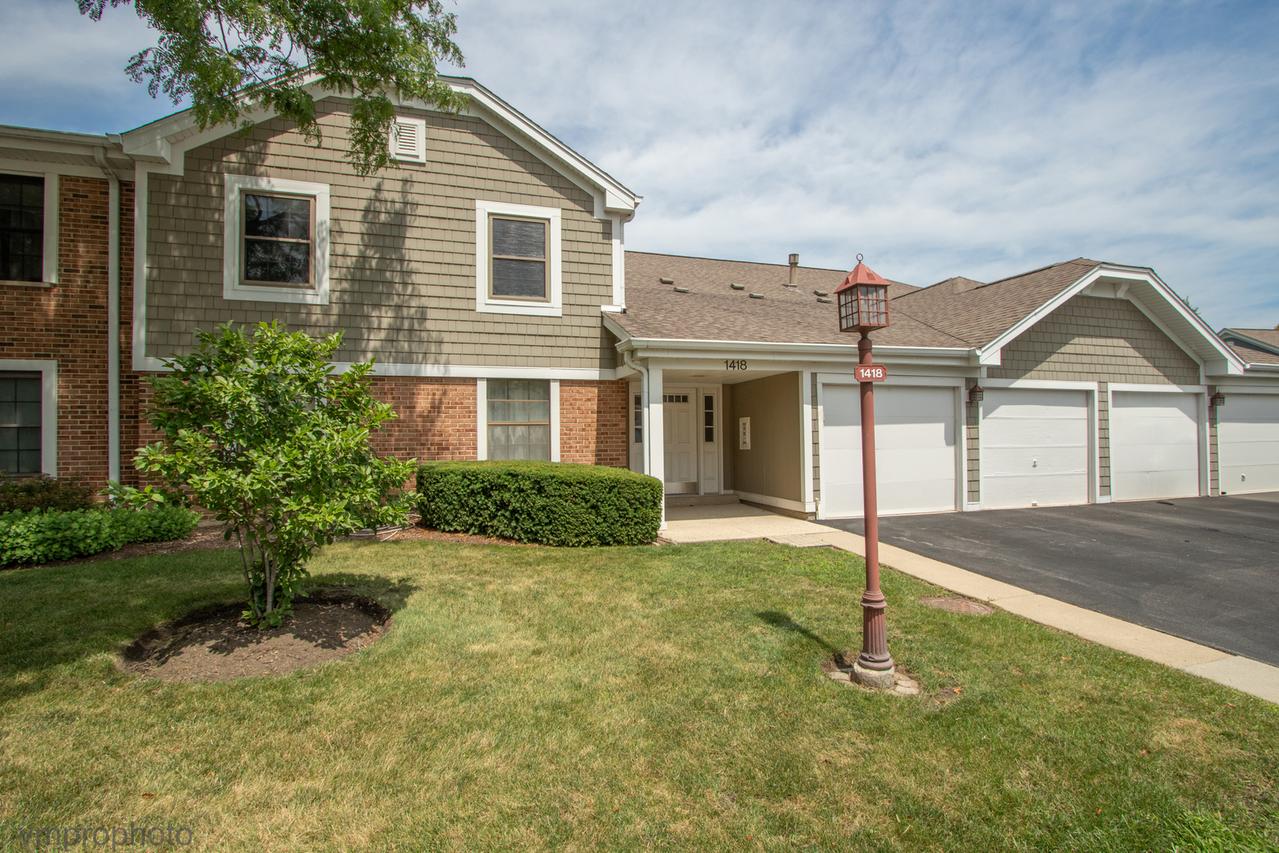 1418 Seven Pines Rd. #C2, Schaumburg, IL 60193