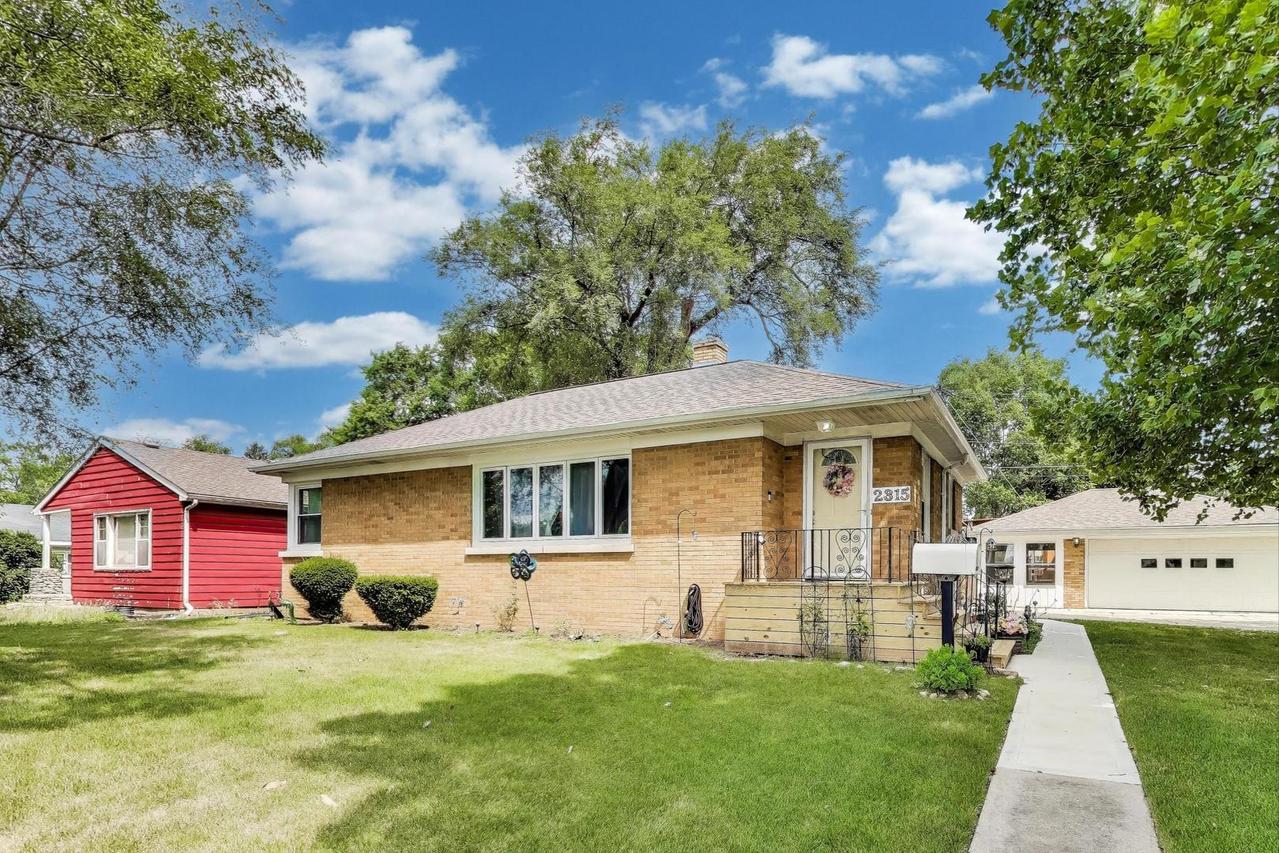 2315 E Washington St., Joliet, IL 60433