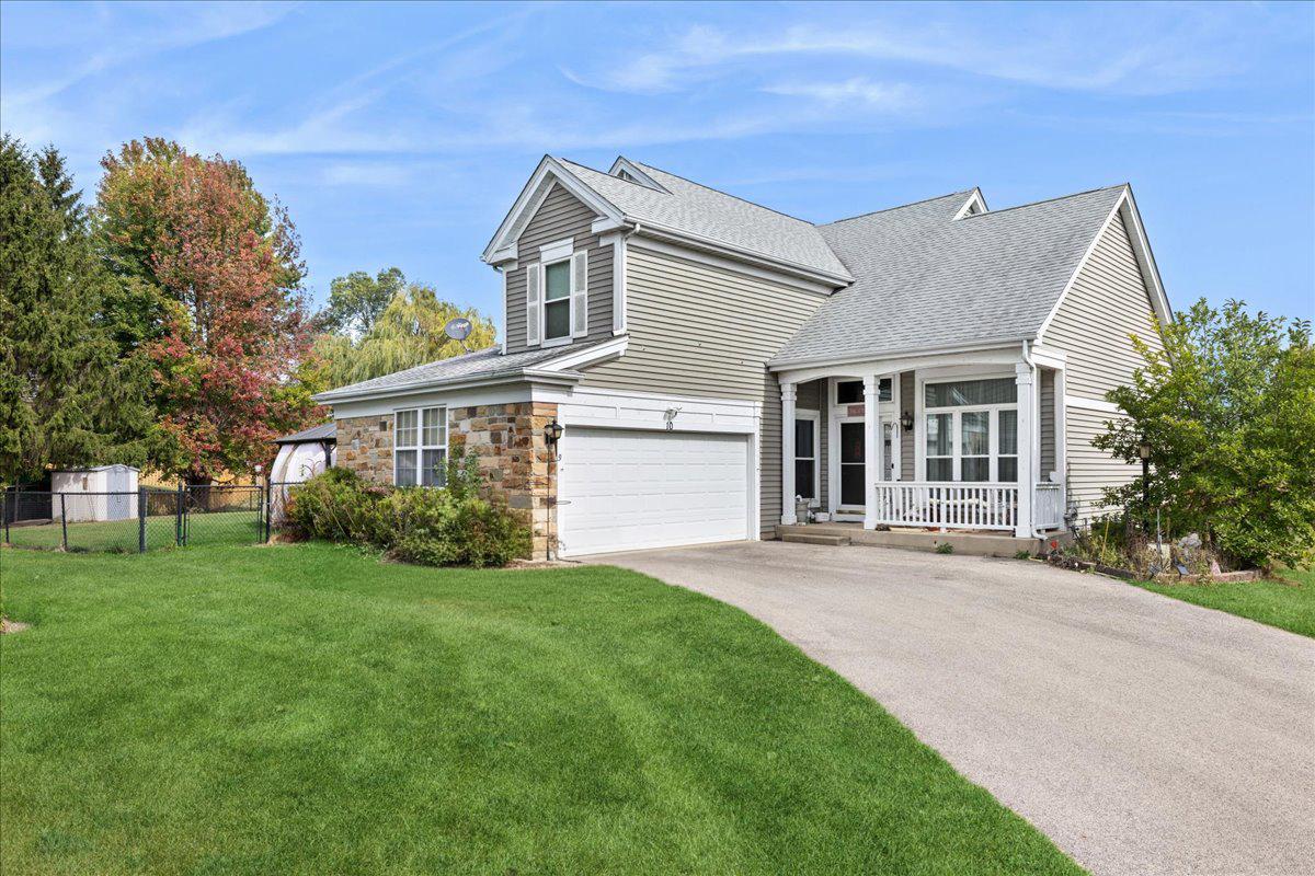 10 Barrington Ct., Lake In The Hills, IL 60156