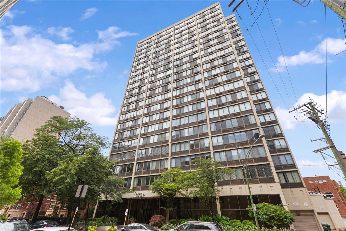 2754 N Hampden Ct. #1101, Chicago, IL 60614