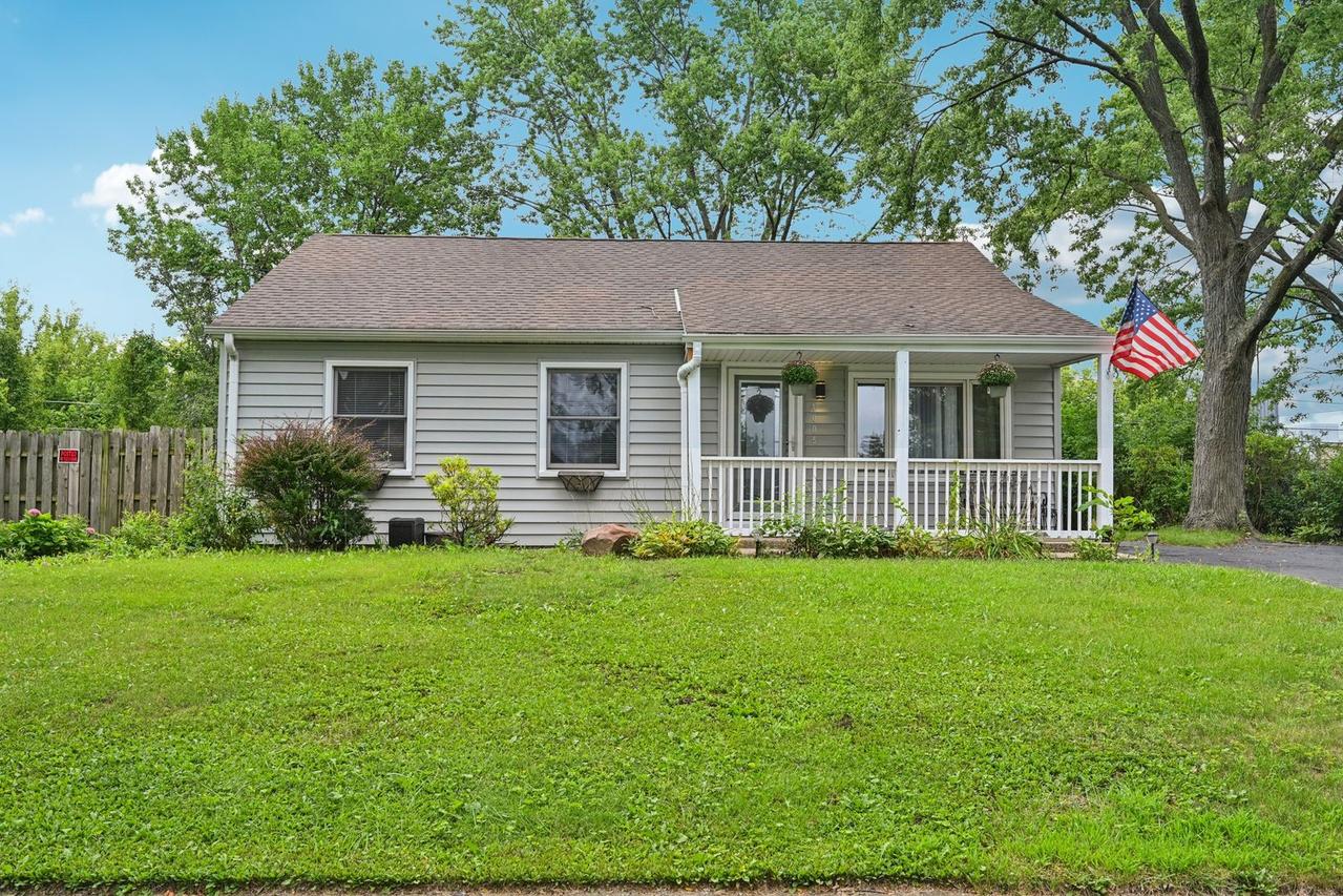 1005 E Lilac Dr., Palatine, IL 60074