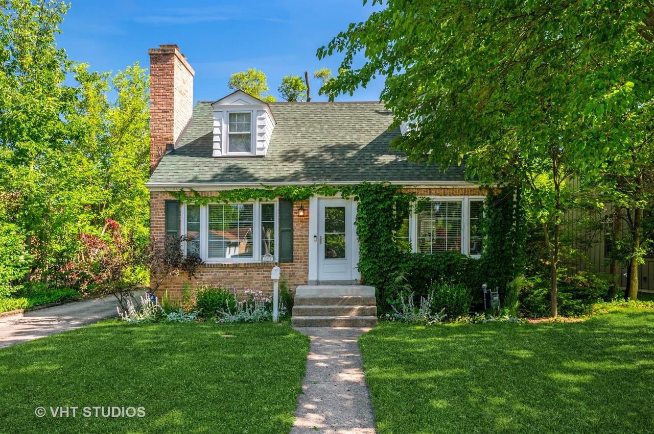 654 Elder Ln., Deerfield, IL 60015
