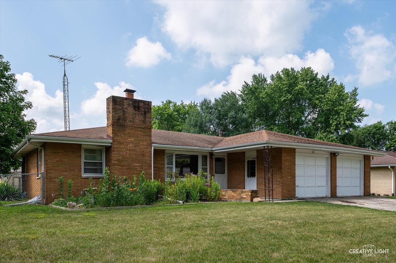 200 Snow St., Sugar Grove, IL 60554