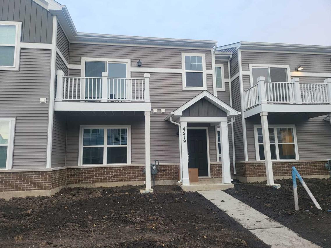 4219 Chelsea Manor Cir., Aurora, IL 60504
